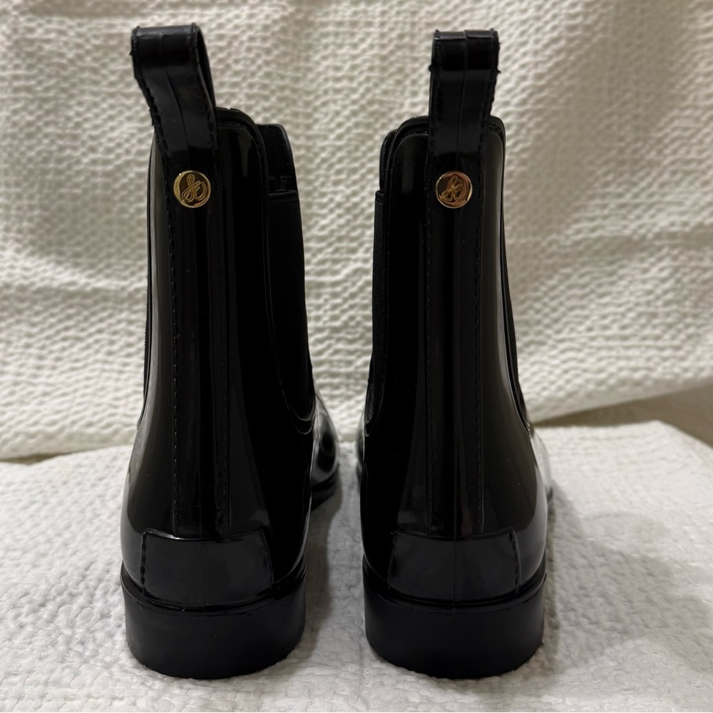 Sam Edelman | TINSLEY Chelsea Glossy Black Rain Boots | Size 8 - Picture 5 of 8